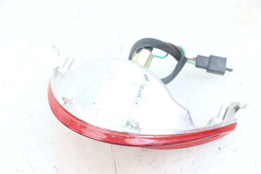 photo de LUZ TRASERA KYMCO AGILITY 4T 50 (2018 - 2022) - Primer plano técnico