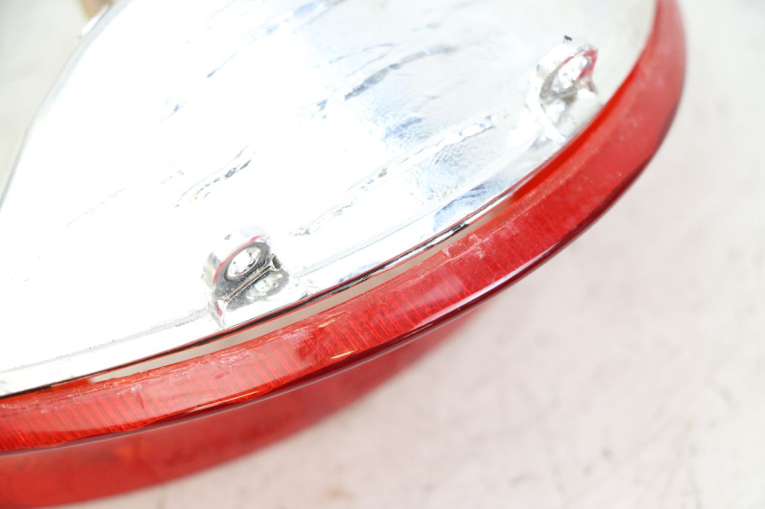 photo de LUZ TRASERA KYMCO AGILITY 4T 50 (2018 - 2022) - Otra perspectiva