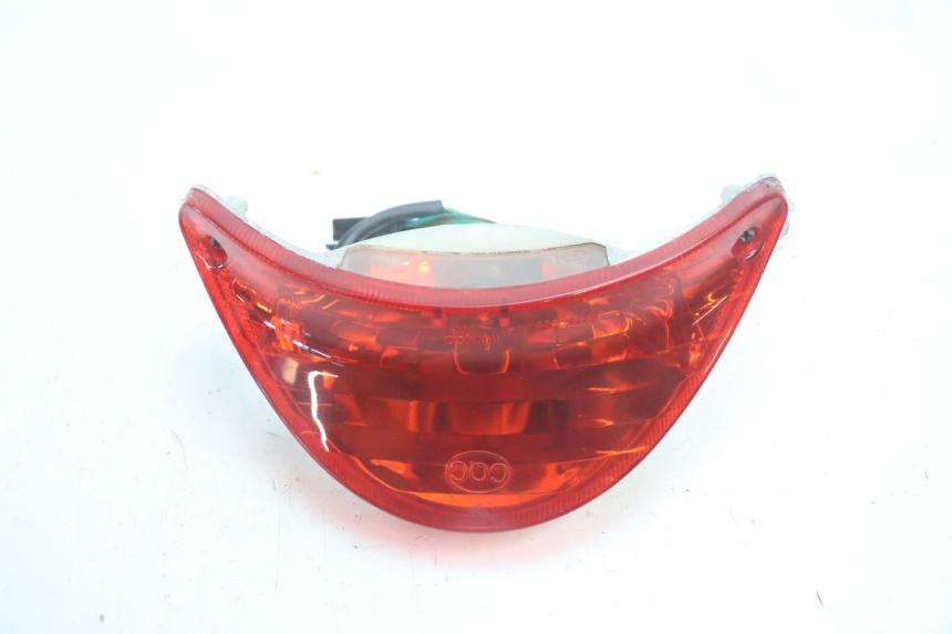photo de LUZ TRASERA KYMCO AGILITY 4T 50 (2005 - 2018) - Detalle de la pieza