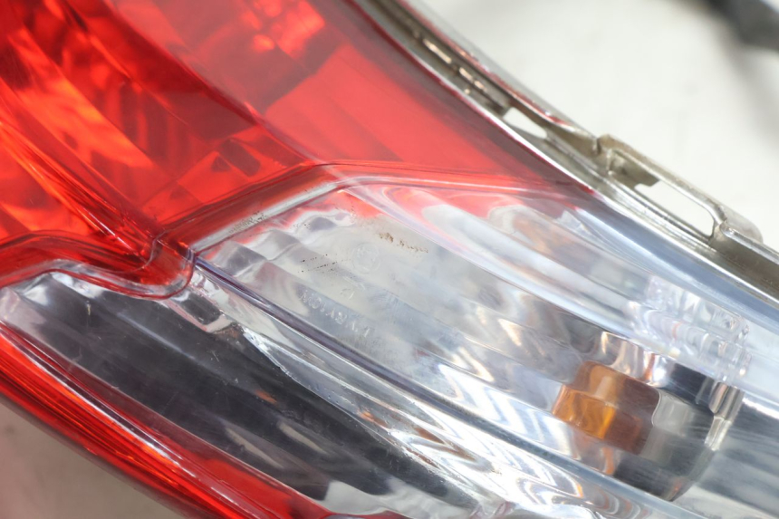 photo de LUZ TRASERA KYMCO AGILITY CITY 16P 125 (2015 - 2024) - Primer plano técnico