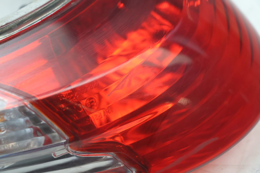 photo de LUZ TRASERA KYMCO AGILITY CITY 2T 50 (2008 - 2016) - Detalle de la pieza