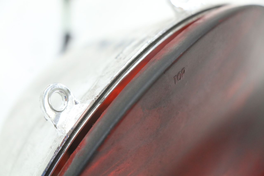 photo de LUZ TRASERA KYMCO AGILITY FR 2T 50 (2012 - 2017) - Detalles de los puntos de fijación