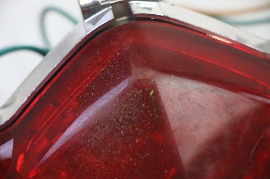 photo de LUZ TRASERA KYMCO AGILITY NAKED RENOUVO 2T 50 (2011 - 2018) - Primer plano técnico