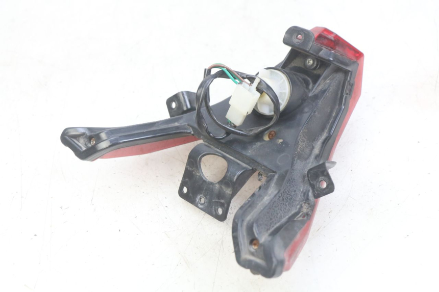 photo de LUZ TRASERA NECO ALEXONE 125 (2017 - 2024) - Detalles de los puntos de fijación