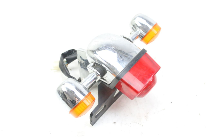 photo de LUZ TRASERA WILDLANDER BISCUIT 125 (2004 - 2010) - Primer plano técnico