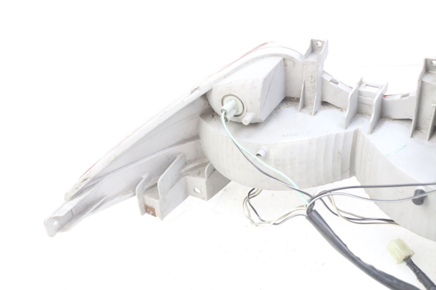 photo de LUZ TRASERA SUZUKI BURGMAN 125 (2007 - 2014) - Otra perspectiva