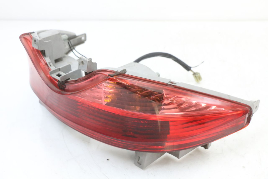 photo de LUZ TRASERA SUZUKI BURGMAN 125 (2007 - 2014) - Otra perspectiva