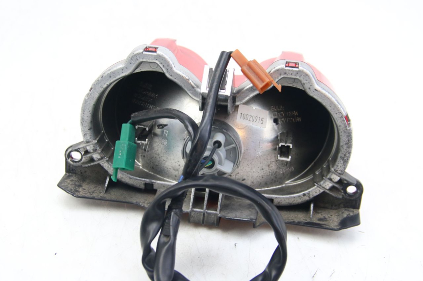 photo de LUZ TRASERA YAMAHA BW'S BWS 125 (2010 - 2013) - Primer plano técnico