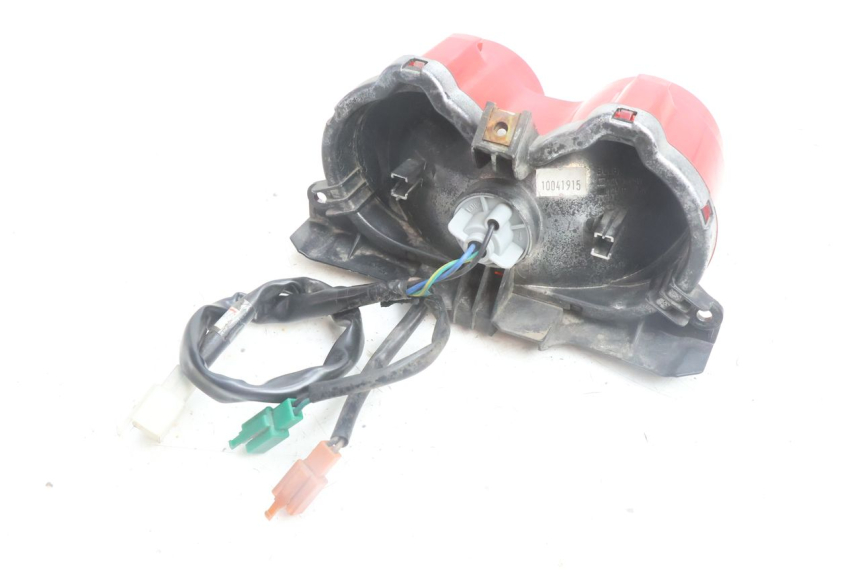 photo de LUZ TRASERA YAMAHA BW'S BWS 125 (2010 - 2013) - Primer plano técnico