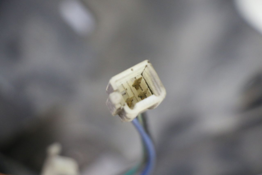 photo de LUZ TRASERA YAMAHA BW'S 100 (1999 - 2002) - Otra vista del artículo