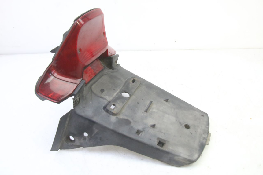 photo de LUZ TRASERA YAMAHA BW'S 100 (1999 - 2002) - Otra perspectiva