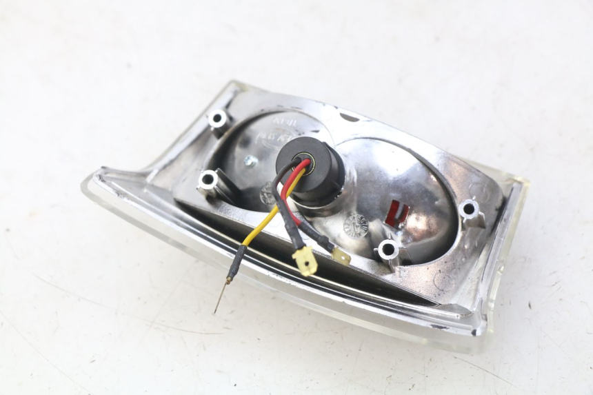photo de LUZ TRASERA YAMAHA BW'S NAKED 50 (2008 - 2019) - Primer plano técnico