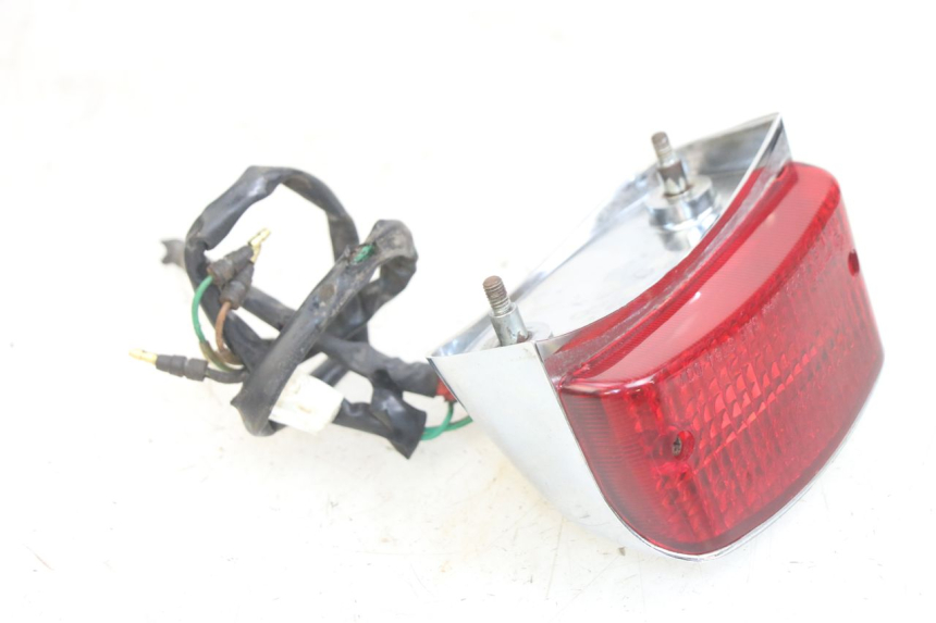 photo de LUZ TRASERA HONDA CA REBEL 125 (1995 - 2001) - Primer plano técnico