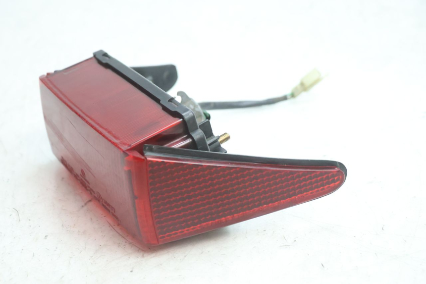 photo de LUZ TRASERA HONDA CB TWO FIFTY 250 (1991 - 2002) - Detalles de los puntos de fijación
