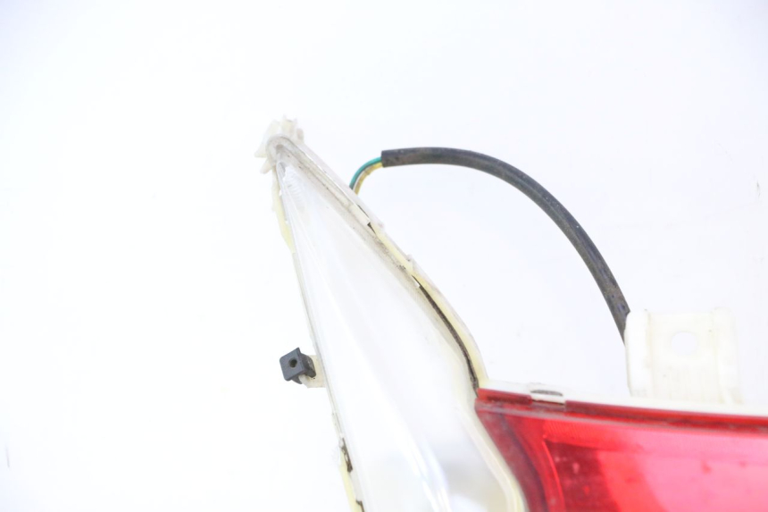 photo de LUZ TRASERA PEUGEOT CITYSTAR 2T 50 (2018 - 2021) - Zoom estado de uso