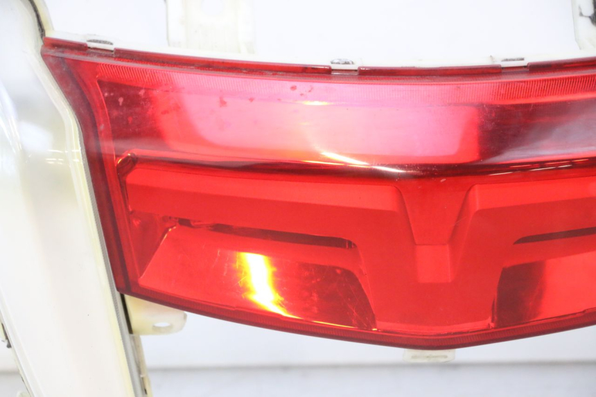 photo de LUZ TRASERA PEUGEOT CITYSTAR 2T 50 (2018 - 2021) - Otra perspectiva
