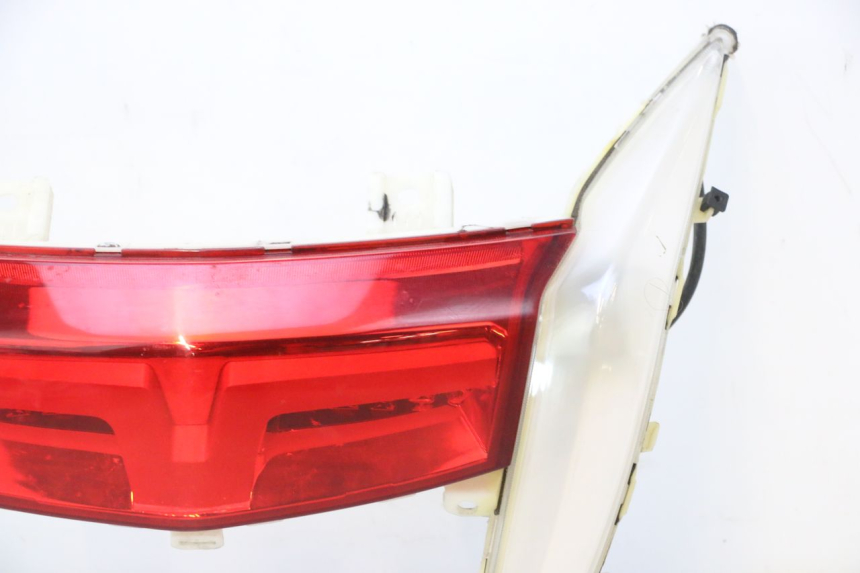 photo de LUZ TRASERA PEUGEOT CITYSTAR 2T 50 (2018 - 2021) - Primer plano técnico