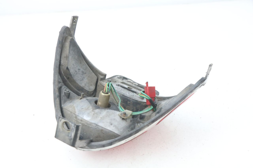 photo de LUZ TRASERA SYM DD 50 (2005 - 2011) - Detalles de los puntos de fijación