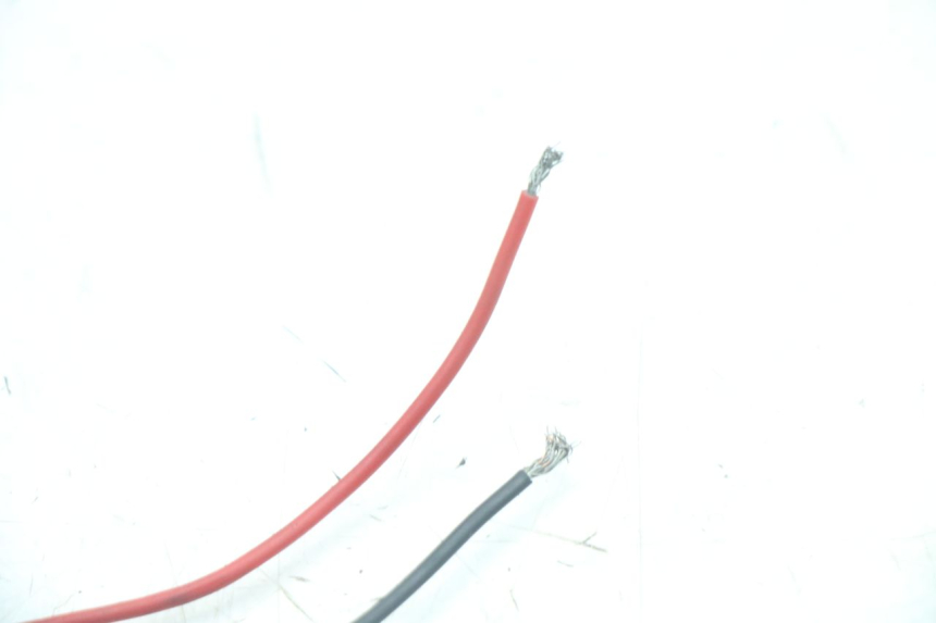 photo de LUZ TRASERA DERBI SENDA SM DRD X-TREME 50 (2011 - 2017) - Detalles de los puntos de fijación