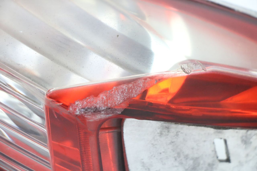 photo de LUZ TRASERA KYMCO DINK STREET 125 (2009 - 2014) - Primer plano técnico