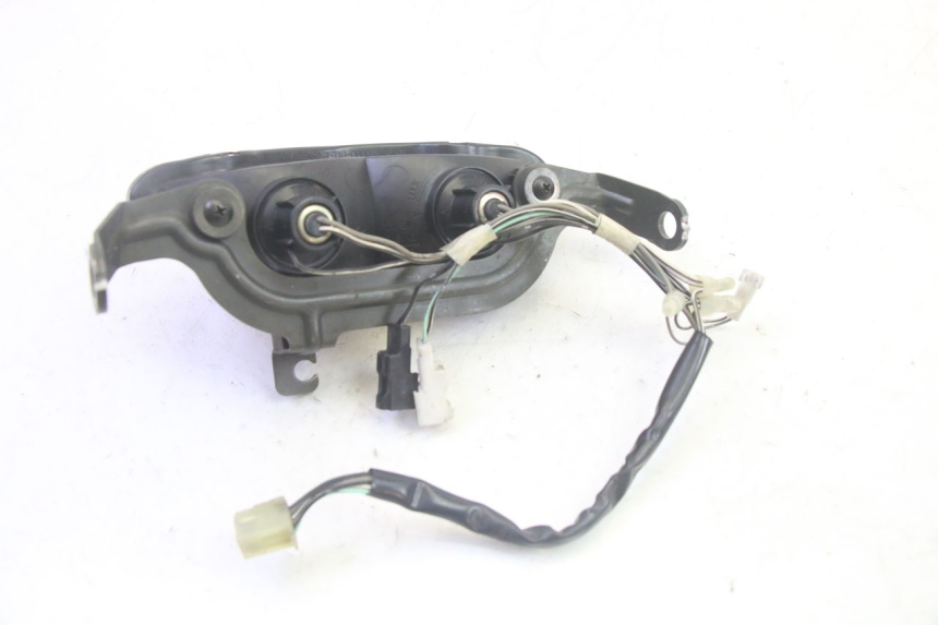 photo de LUZ TRASERA SUZUKI DL V STROM 1000 (2002 - 2007) - Primer plano técnico