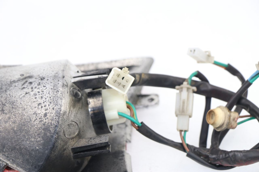 photo de LUZ TRASERA GOWINN DOLCE VITA 125 (2007 - 2013) - Zoom estado de uso