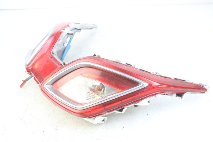 photo de LUZ TRASERA KYMCO DOWNTOWN ABS 125 (2015 - 2017) - Zoom sobre los componentes