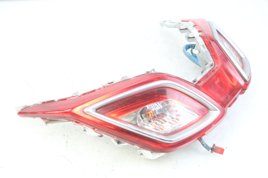 photo de LUZ TRASERA KYMCO DOWNTOWN ABS 125 (2015 - 2017) - Primer plano de alta resolución