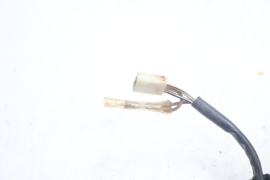 photo de LUZ TRASERA SUZUKI DR S 600 (1985 - 1989) - Estado de la superficie y material