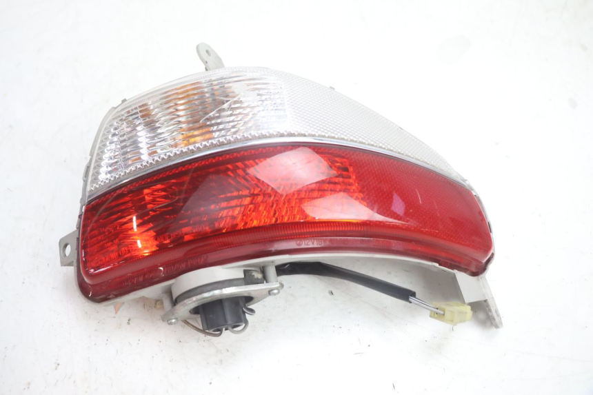 photo de LUZ TRASERA DERECHA SUZUKI BURGMAN EXECUTIVE ABS 650 (2006 - 2012) - Detalle de la pieza