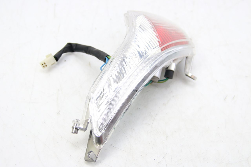 photo de FARO TRASERO DERECHO PEUGEOT E-VIVACITY 1 (2012 - 2018) - Zoom estado de uso