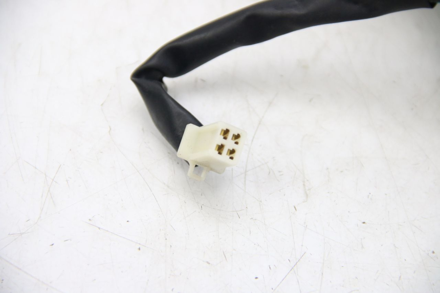 photo de FARO TRASERO DERECHO PEUGEOT E-VIVACITY 1 (2012 - 2018) - Estado de la superficie y material