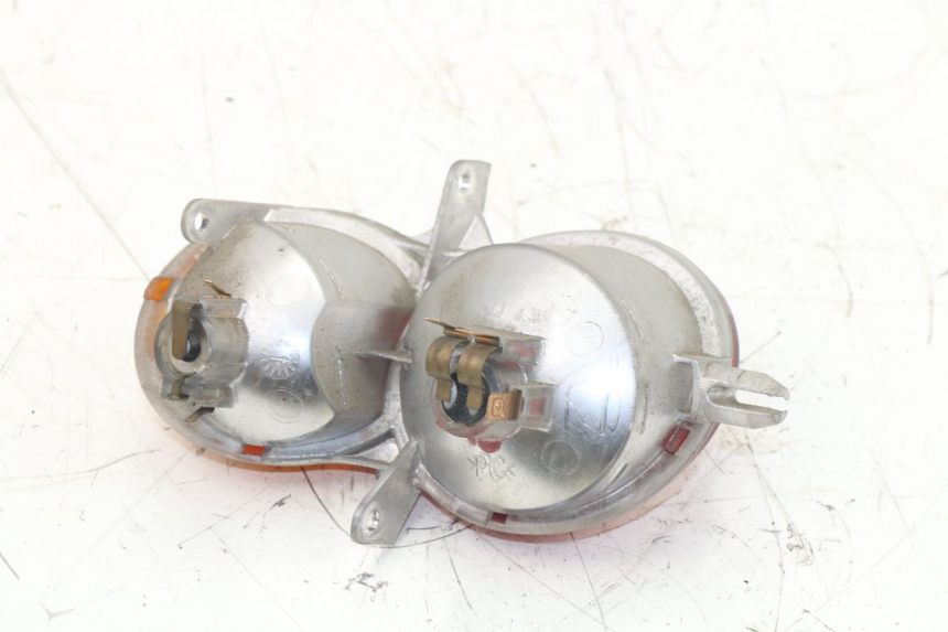 photo de LUZ TRASERA DERECHA MBK SKYLINER 125 (2001 - 2003) - Otra perspectiva