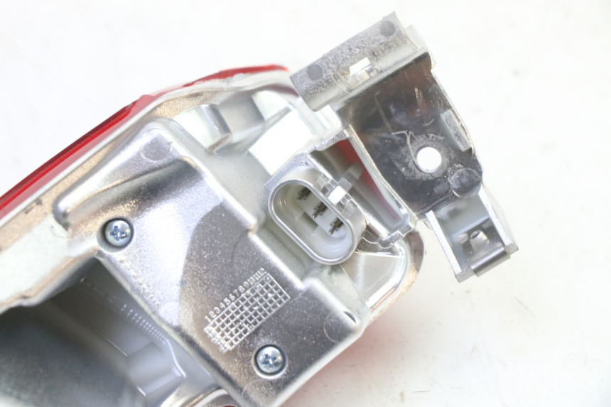 photo de LUZ TRASERA DERECHA PIAGGIO MP3 HPE 310 (2024 - 2025) - Vista general del producto
