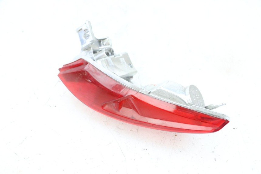 photo de LUZ TRASERA DERECHA PIAGGIO MP3 HPE 300 (2019 - 2026) - Vista general del producto