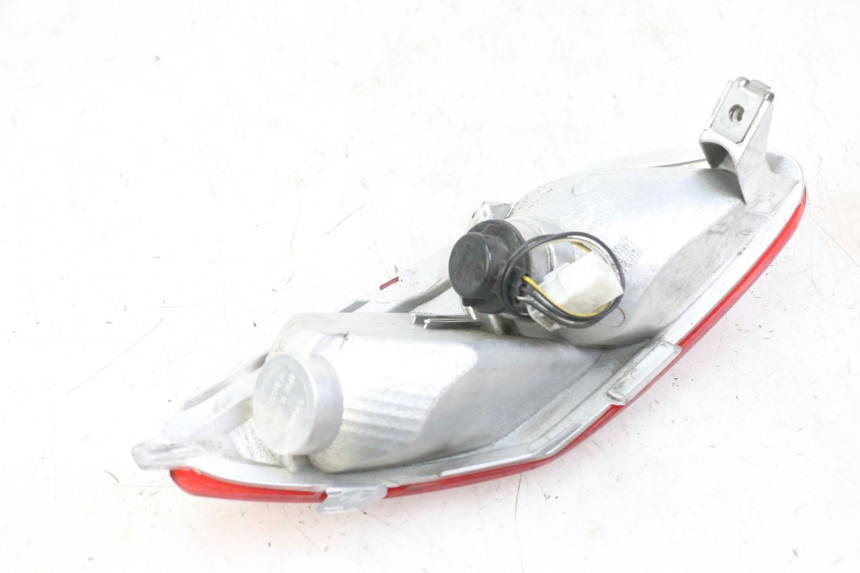 photo de LUZ TRASERA DERECHA PIAGGIO MP3 LT 300 (2010 - 2016) - Detalle de la pieza