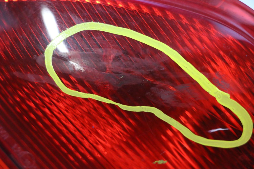 photo de LUZ TRASERA DERECHA PIAGGIO MP3 500 (2011 - 2015) - Detalle de la pieza