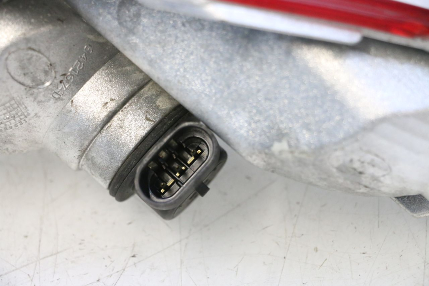 photo de LUZ TRASERA DERECHA PIAGGIO MP3 500 (2011 - 2015) - Zoom estado de uso