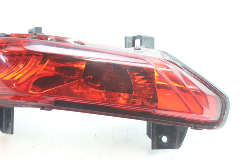 photo de LUZ TRASERA DERECHA PIAGGIO MP3 500 (2016 - 2018) - Zoom estado de uso
