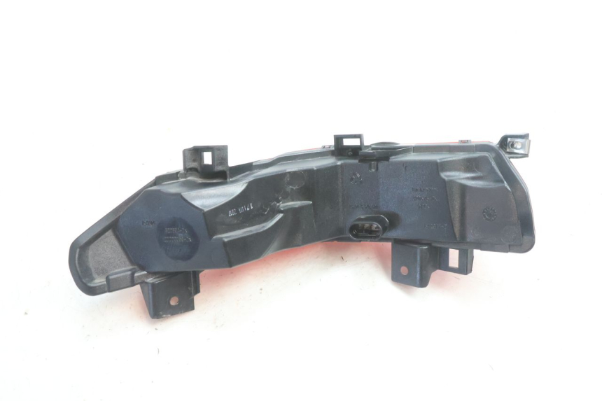 photo de LUZ TRASERA DERECHA PIAGGIO MP3 500 (2016 - 2018) - Estado de la superficie y material