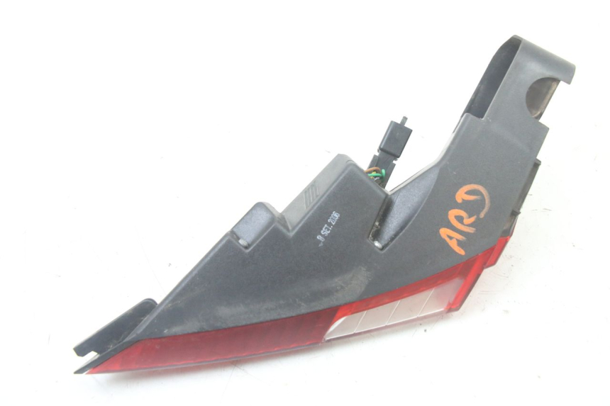 photo de LUZ TRASERA DERECHA PEUGEOT SATELIS COMPRESSOR K15 125 (2006 - 2009) - Vista general del producto