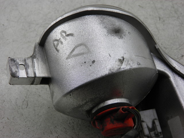 photo de LUZ TRASERA DERECHA PIAGGIO CARNABY 125 (2007 - 2011) - Otra perspectiva