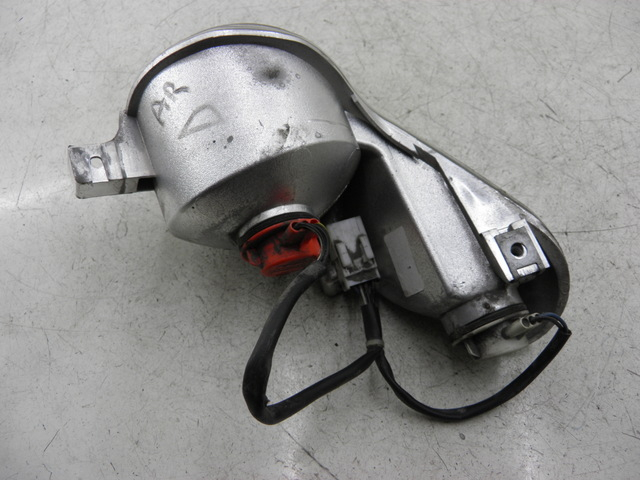 photo de LUZ TRASERA DERECHA PIAGGIO CARNABY 125 (2007 - 2011) - Primer plano técnico