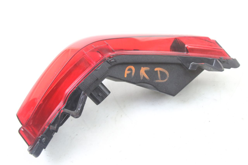 photo de LUZ TRASERA DERECHA PIAGGIO MP3 500 (2014 - 2017) - Vista general del producto