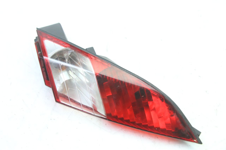 photo de LUZ TRASERA DERECHA PEUGEOT SATELIS COMPRESSOR K15 125 (2006 - 2009) - Zoom estado de uso