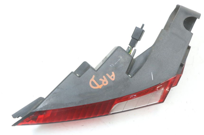 photo de FARO TRASERO DERECHO PEUGEOT SATELIS 125 (2010 - 2012) - Zoom estado de uso