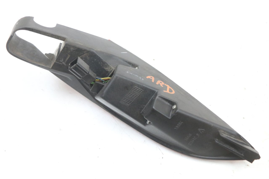 photo de FARO TRASERO DERECHO PEUGEOT SATELIS 125 (2010 - 2012) - Primer plano técnico