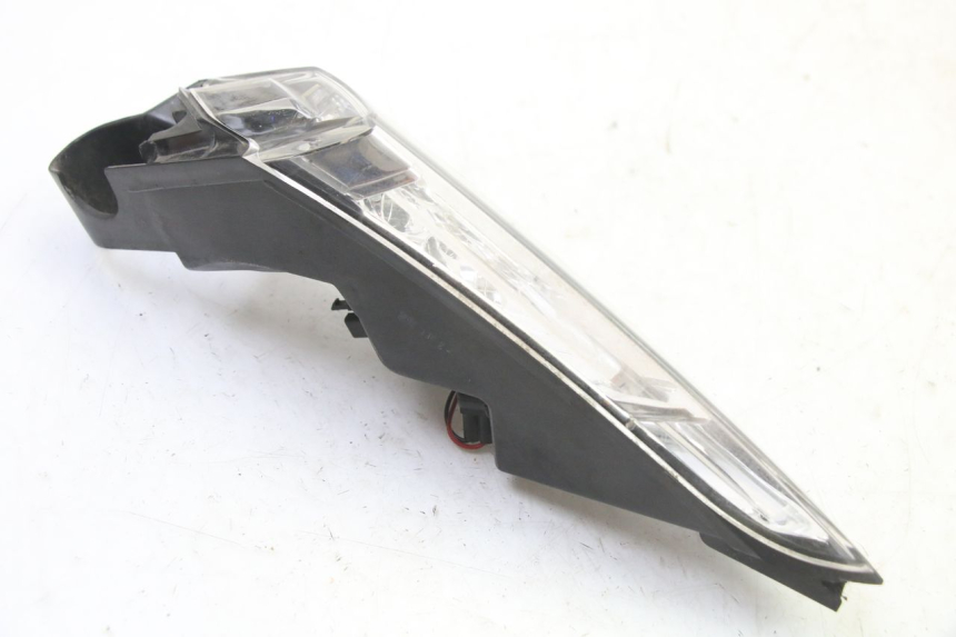 photo de LUZ TRASERA DERECHA PEUGEOT SATELIS 125 (2013 - 2018) - Otra perspectiva