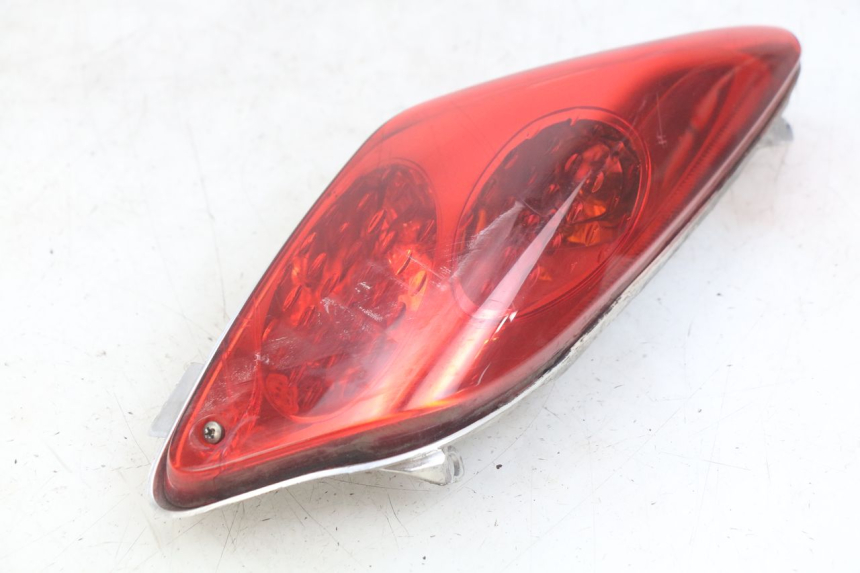 photo de FARO TRASERO DERECHO YAMAHA XMAX X-MAX 125 (2006 - 2009) - Vista principal