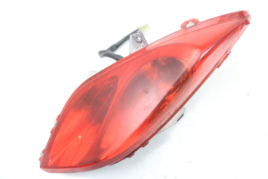 photo de FARO TRASERO DERECHO YAMAHA X-MAX XMAX 125 (2010 - 2013) - Detalle de la pieza
